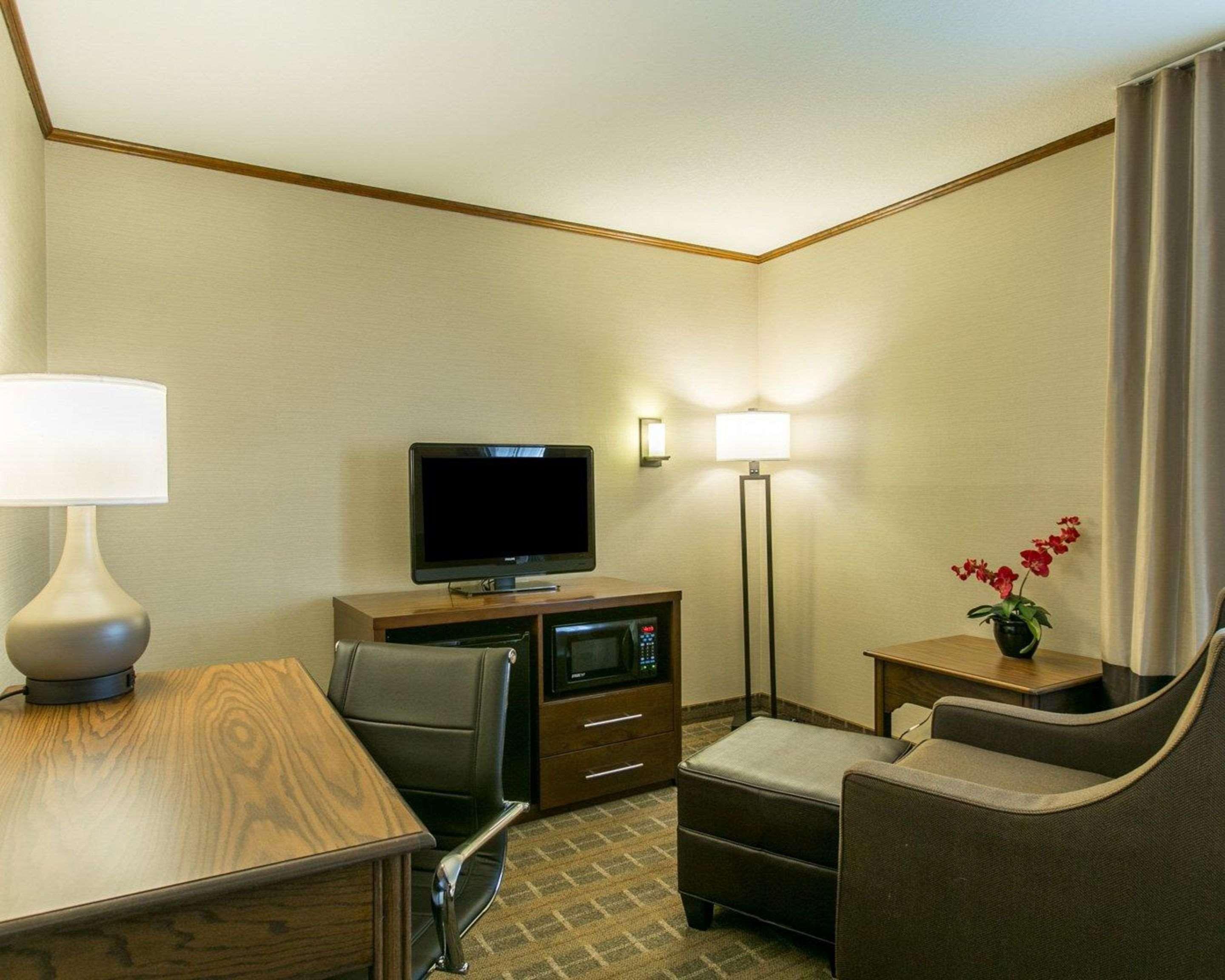 Comfort Inn Sedalia Station Εξωτερικό φωτογραφία