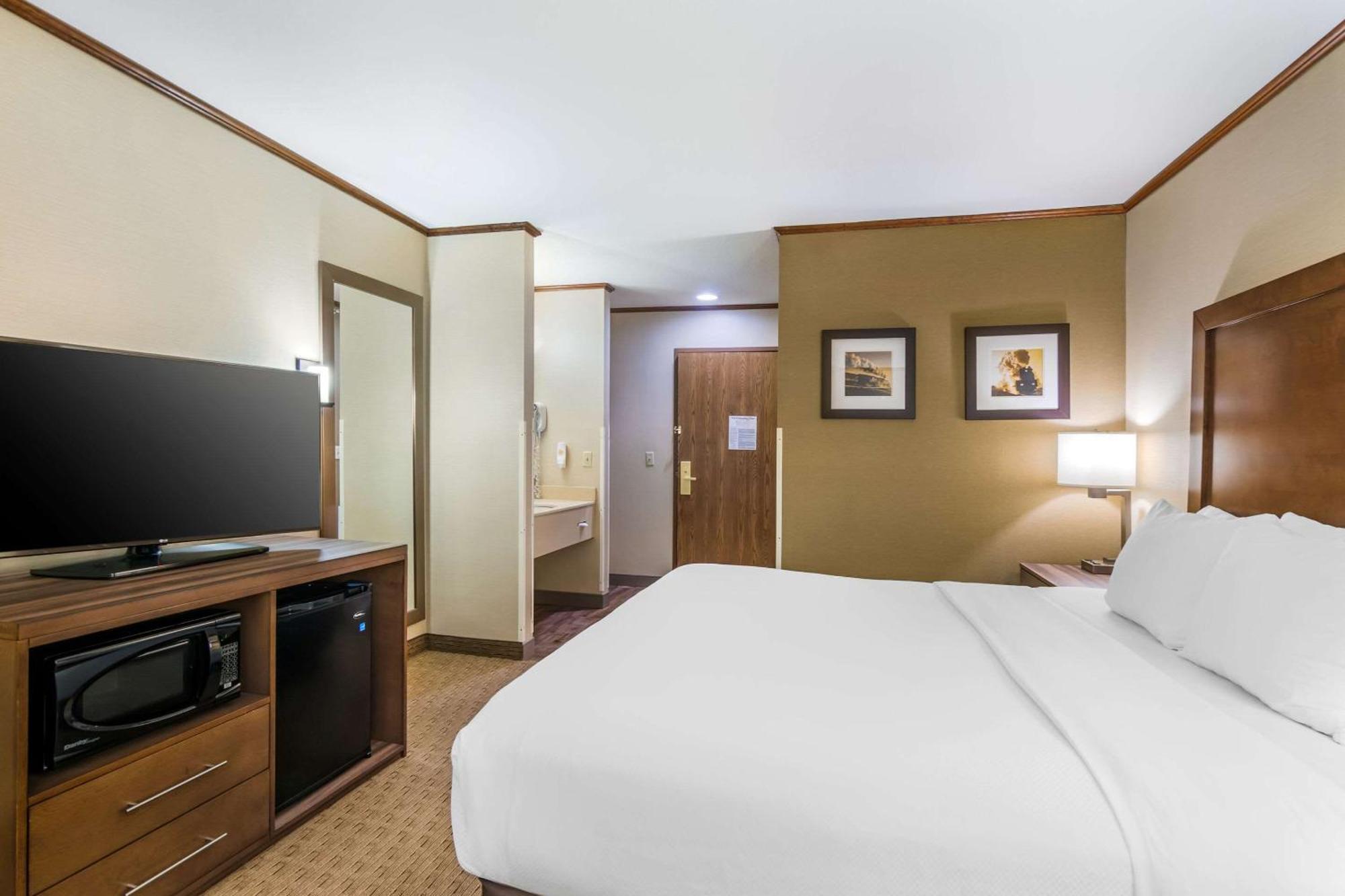 Comfort Inn Sedalia Station Εξωτερικό φωτογραφία